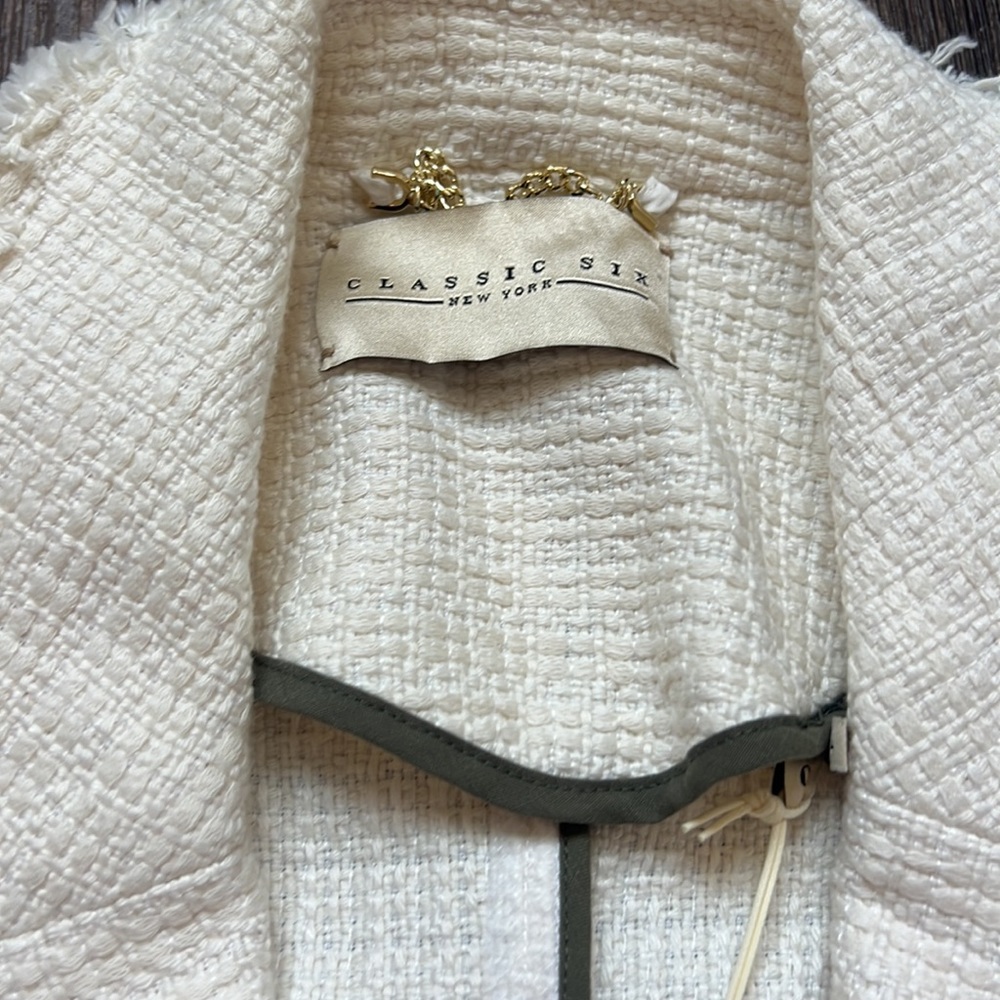 Classic Six Katharine Blazer in Ivory Tweed - Picture 5 of 7